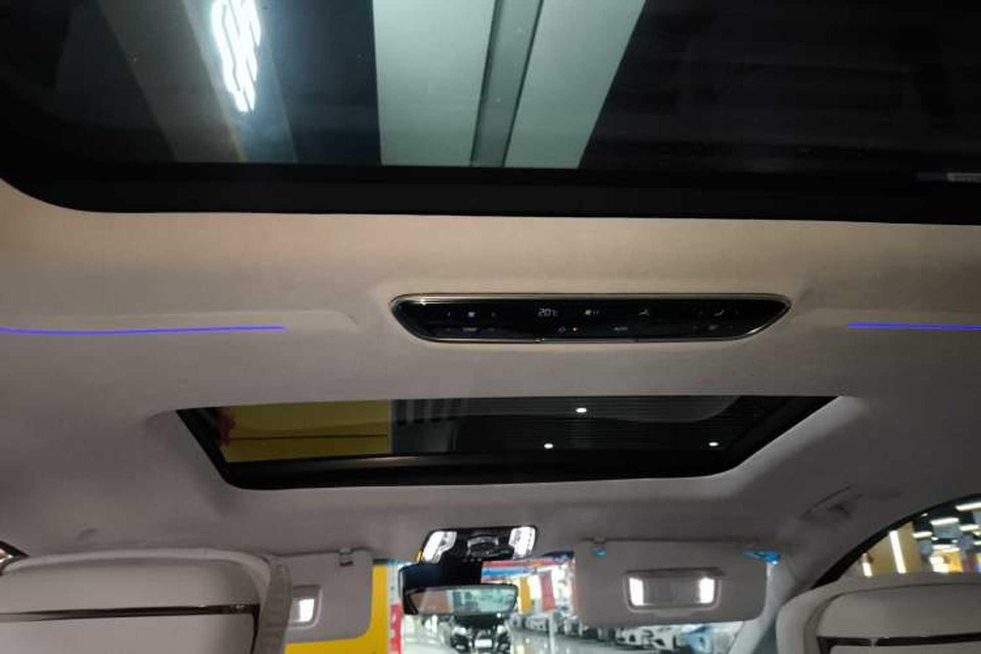 Used Buick Century 2023 2.0T Six-Seater Yinshi Edition Headliner