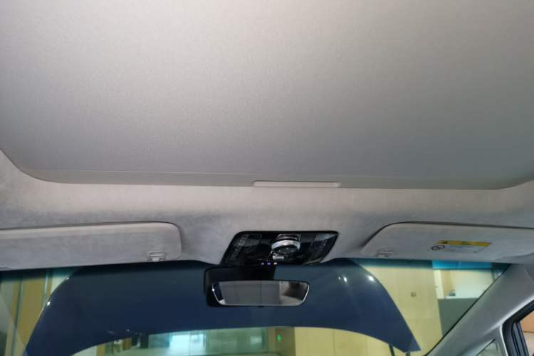 Used Buick Century 2023 2.0T Six-Seater Yinshi Edition Headliner