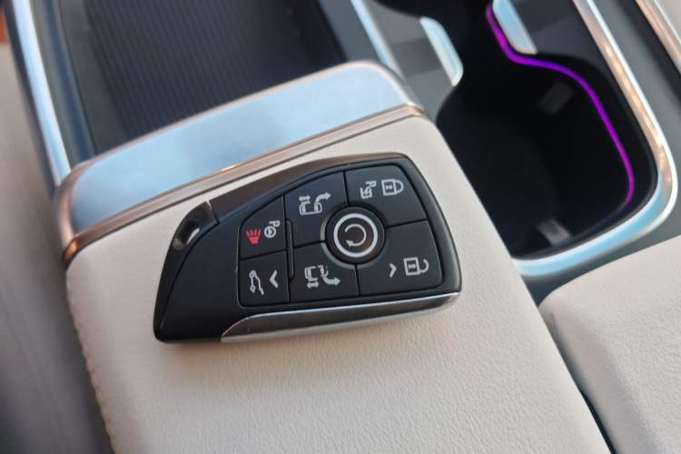 Used Buick Century 2023 2.0T Seven-Seater Yinshi Edition Interior 1