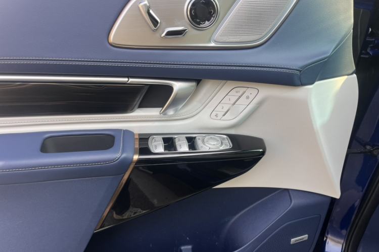 Used Buick Century 2023 2.0T Six-Seater Yinshi Edition Interior 3