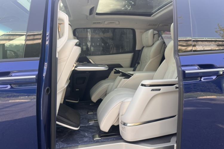 Used Buick Century 2023 2.0T Six-Seater Yinshi Edition Interior 4