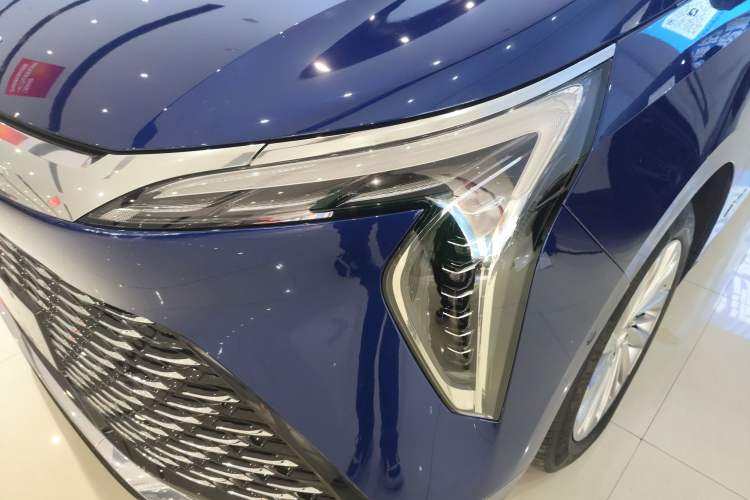 Used Buick Century 2023 2.0T Six-Seater Yinshi Edition Left Front Headlight