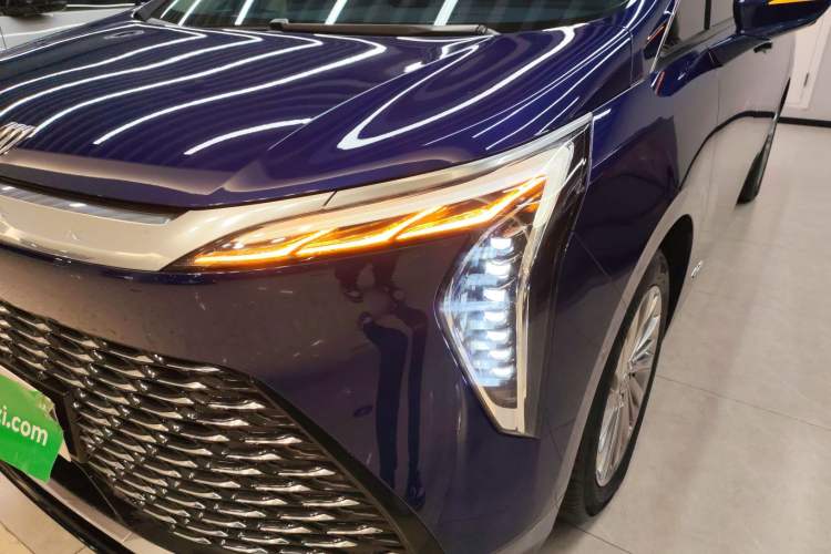 Used Buick Century 2023 2.0T Six-Seater Yinshi Edition Left Front Headlight