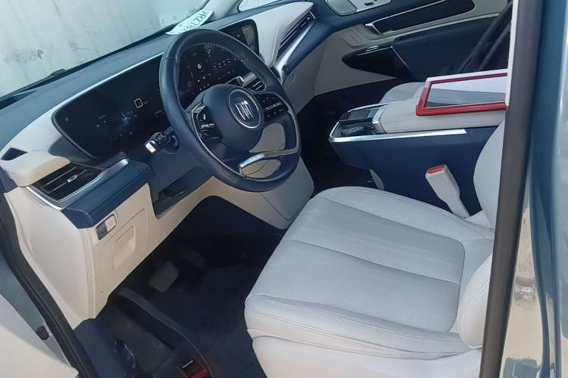 Used Buick Century 2023 2.0T Seven-Seater Yinshi Edition Left Front Seat