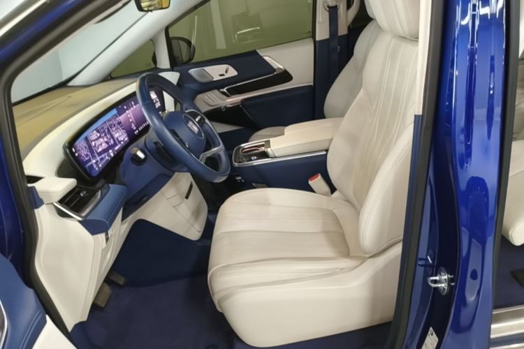 Used Buick Century 2023 2.0T Six-Seater Yinshi Edition Left Front Seat
