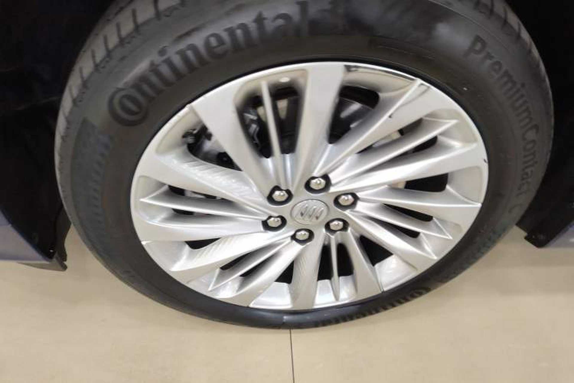 Used Buick Century 2023 2.0T Six-Seater Yinshi Edition Left Front Wheel Hub