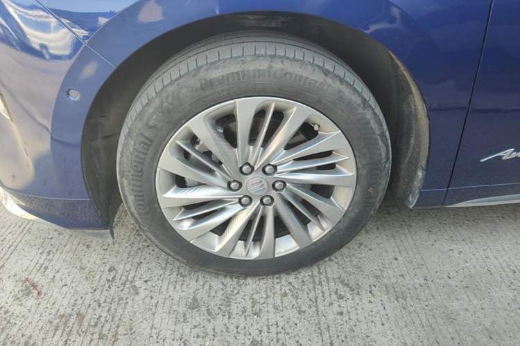 Used Buick Century 2023 2.0T Six-Seater Yinshi Edition Left Front Wheel Hub