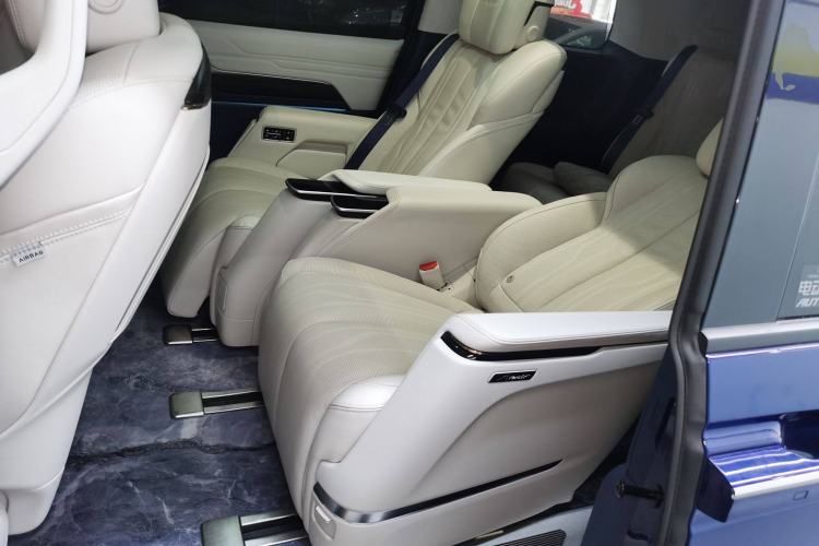 Used Buick Century 2023 2.0T Six-Seater Yinshi Edition Left Rear Seat