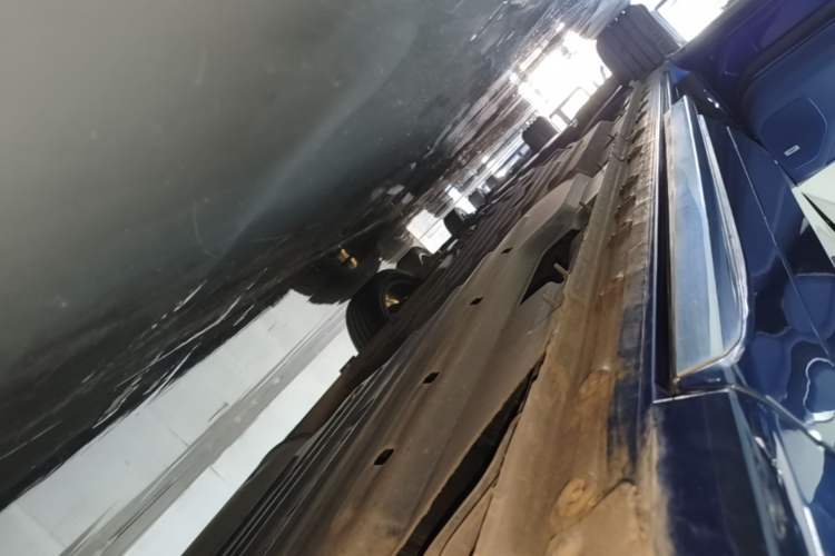 Used Buick Century 2023 2.0T Six-Seater Yinshi Edition Left Side Sill