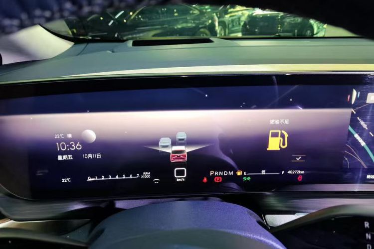 Used Buick Century 2023 2.0T Six-Seater Yinshi Edition Odometer Close Up