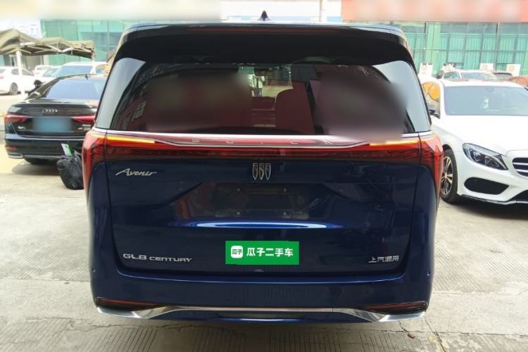 Used Buick Century 2023 2.0T Six-Seater Yinshi Edition Rear