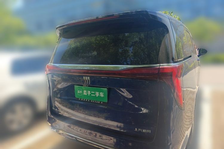 Used Buick Century 2023 2.0T Six-Seater Yinshi Edition Rear
