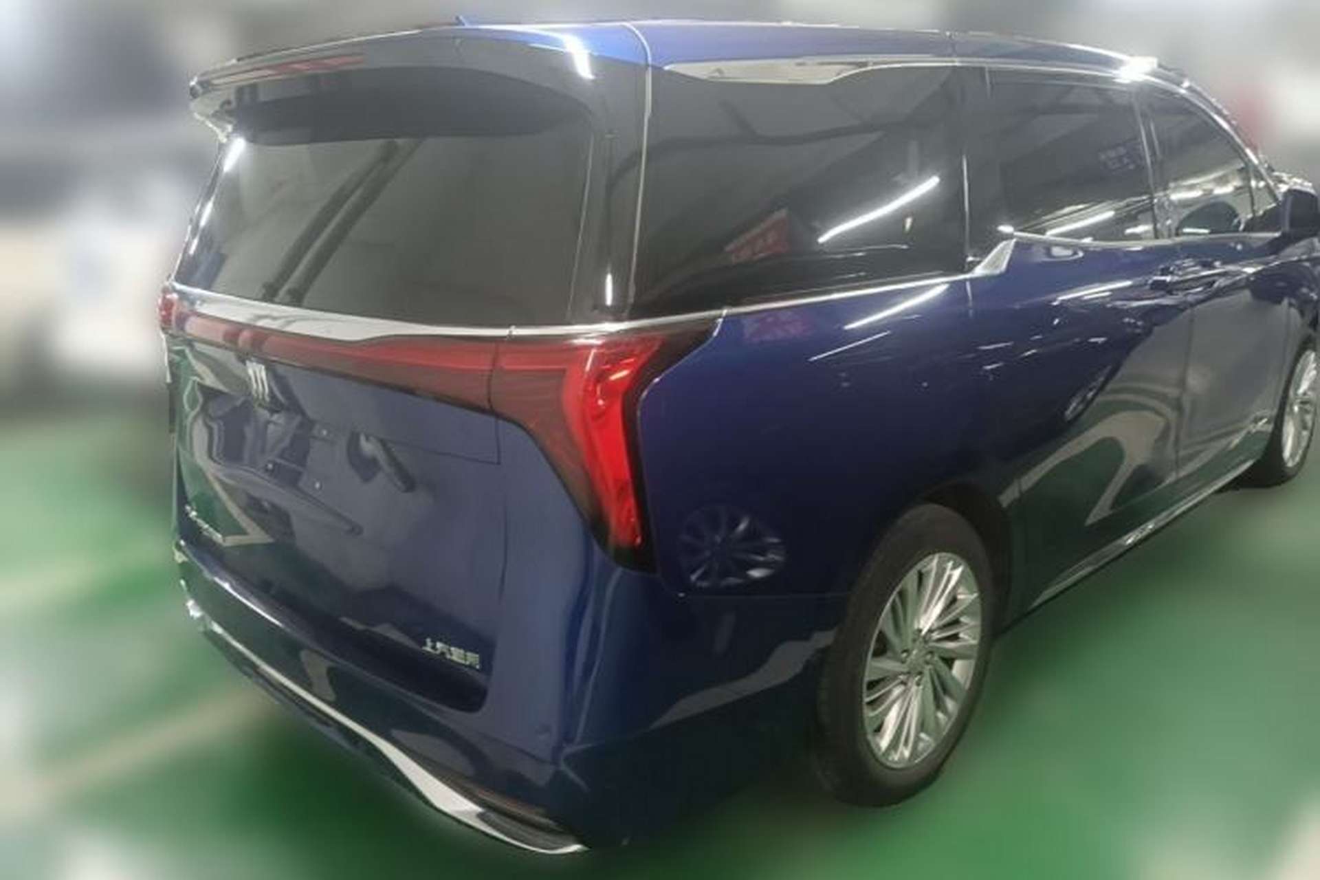 Used Buick Century 2023 2.0T Six-Seater Yinshi Edition Rear