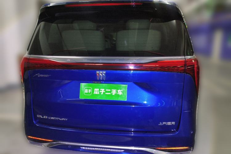 Used Buick Century 2023 2.0T Six-Seater Yinshi Edition Rear