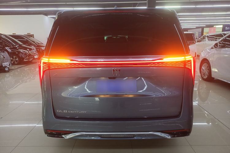 Used Buick Century 2023 2.0T Seven-Seater Yinshi Edition Rear