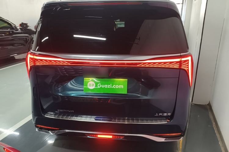 Used Buick Century 2023 2.0T Six-Seater Yinshi Edition Rear