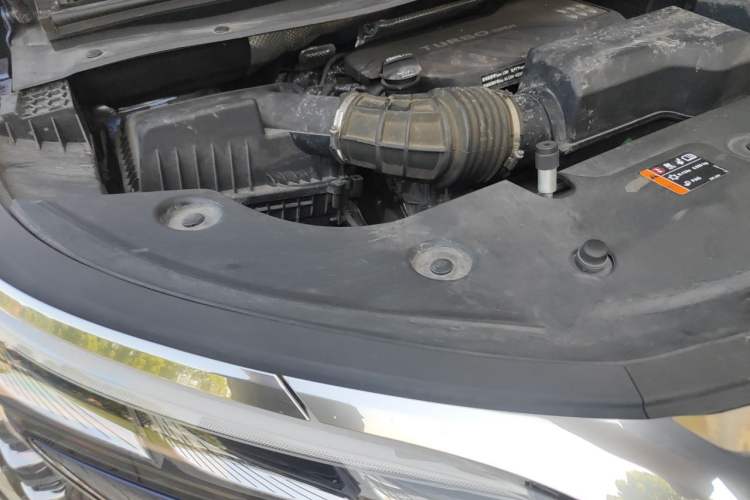 Used Buick Century 2023 2.0T Six-Seater Yinshi Edition Right Front Headlight