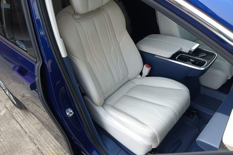 Used Buick Century 2023 2.0T Six-Seater Yinshi Edition Right Front Seat