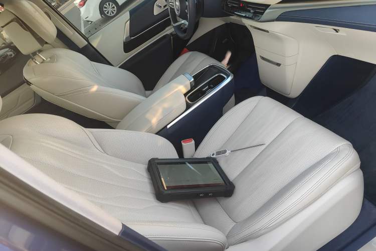 Used Buick Century 2023 2.0T Six-Seater Yinshi Edition Right Front Seat