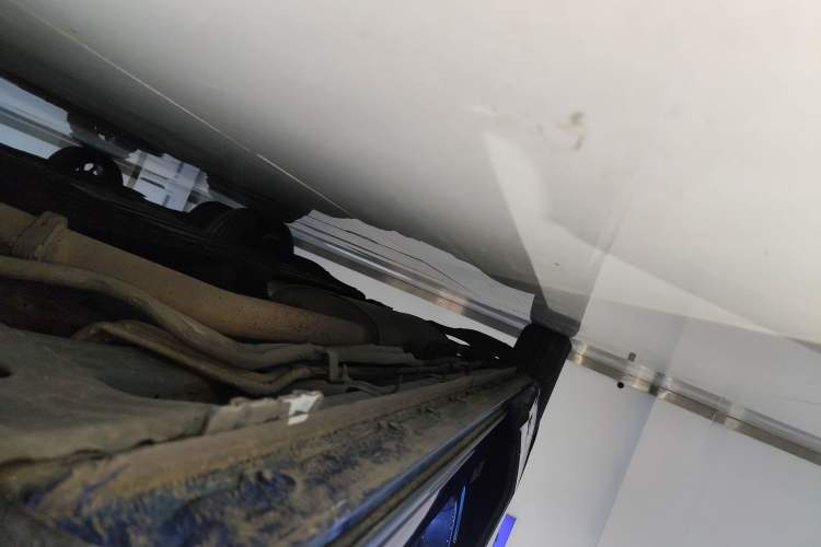 Used Buick Century 2023 2.0T Six-Seater Yinshi Edition Right Side Sill