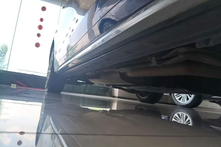 Used Buick Century 2023 2.0T Six-Seater Yinshi Edition Right Side Sill