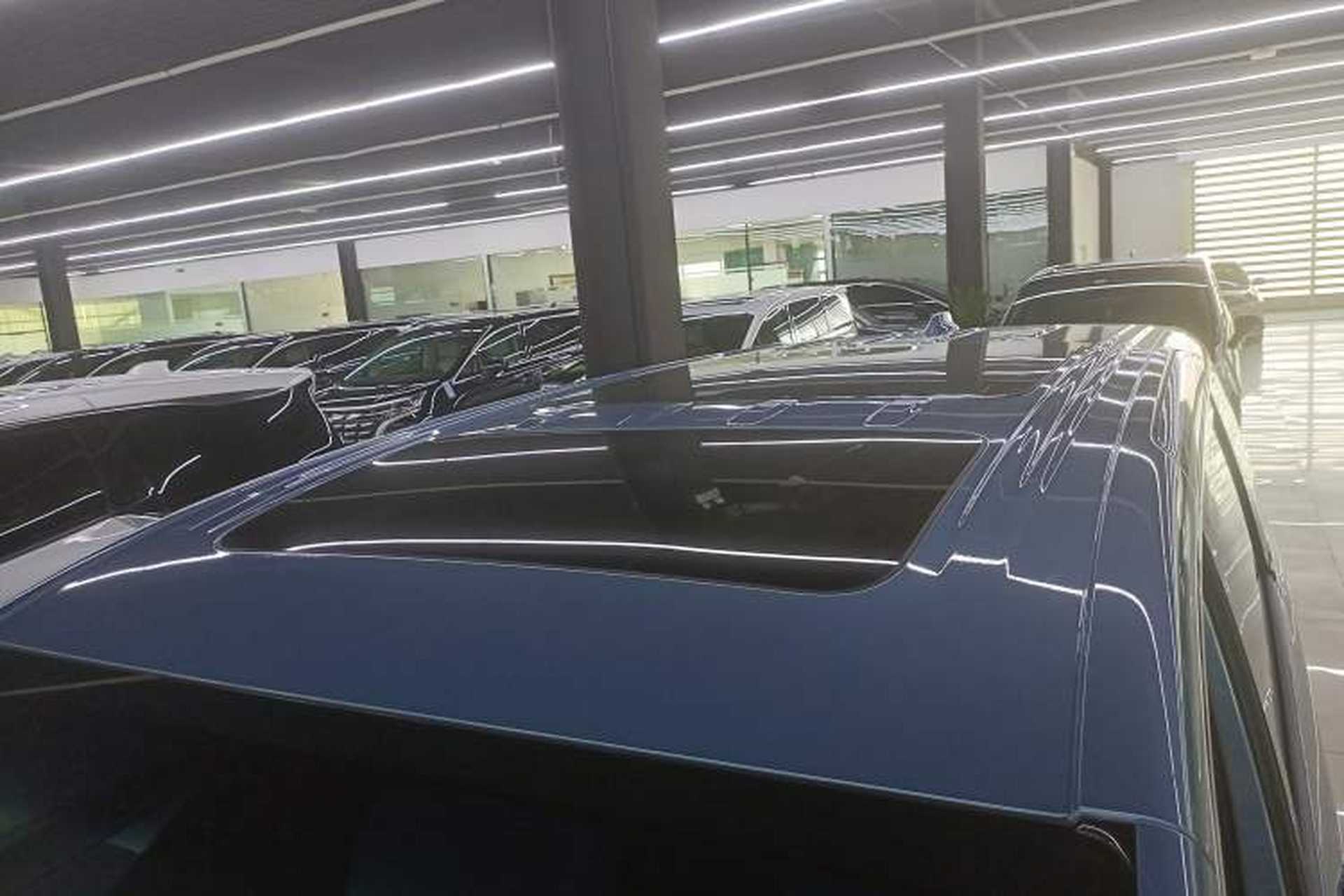 Used Buick Century 2023 2.0T Seven-Seater Yinshi Edition Roof