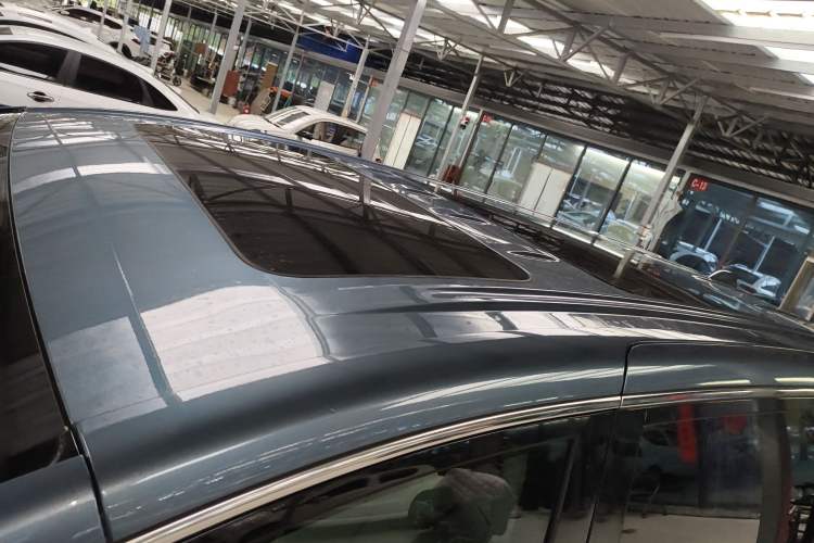 Used Buick Century 2023 2.0T Seven-Seater Yinshi Edition Roof