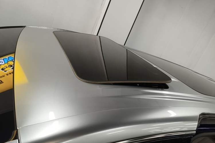 Used Buick Century 2023 2.0T Six-Seater Yinshi Edition Roof