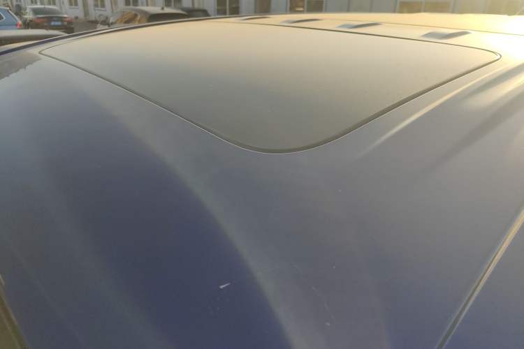 Used Buick Century 2023 2.0T Six-Seater Yinshi Edition Roof