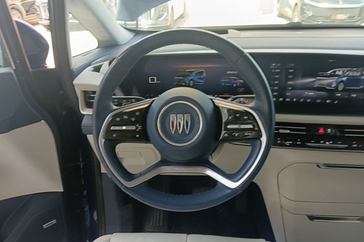 Used Buick Century 2023 2.0T Six-Seater Yinshi Edition Steering Wheel