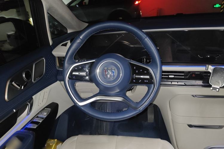 Used Buick Century 2023 2.0T Seven-Seater Yinshi Edition Steering Wheel