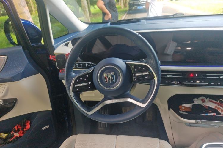 Used Buick Century 2023 2.0T Six-Seater Yinshi Edition Steering Wheel