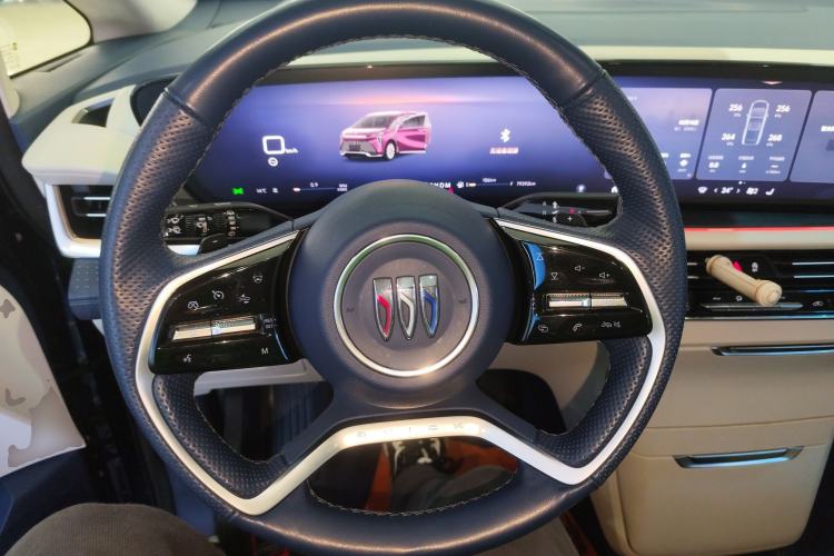 Used Buick Century 2023 2.0T Six-Seater Yinshi Edition Steering Wheel