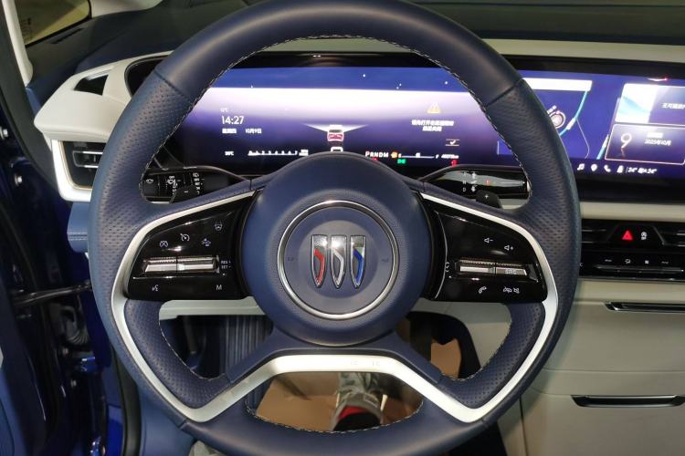 Used Buick Century 2023 2.0T Six-Seater Yinshi Edition Steering Wheel
