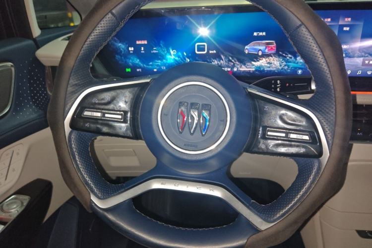 Used Buick Century 2023 2.0T Seven-Seater Yinshi Edition Steering Wheel