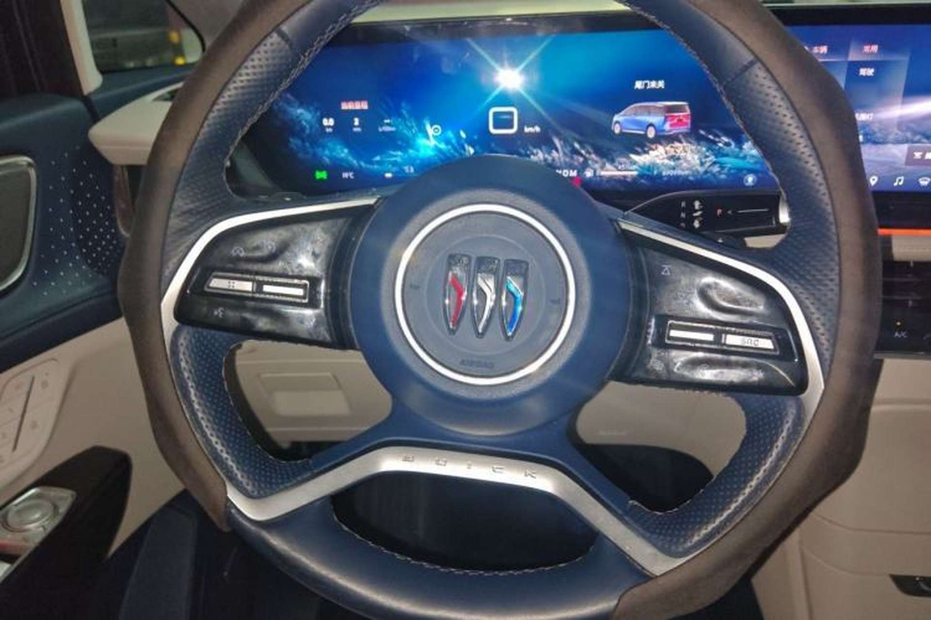 Used Buick Century 2023 2.0T Seven-Seater Yinshi Edition Steering Wheel
