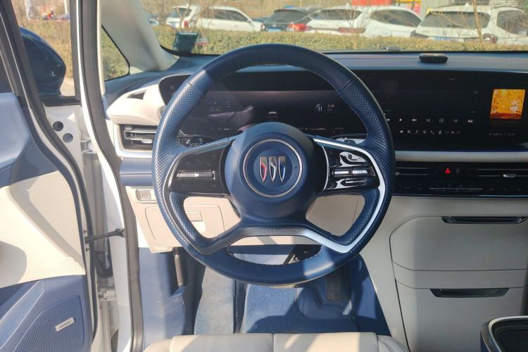Used Buick Century 2023 2.0T Six-Seater Yinshi Edition Steering Wheel