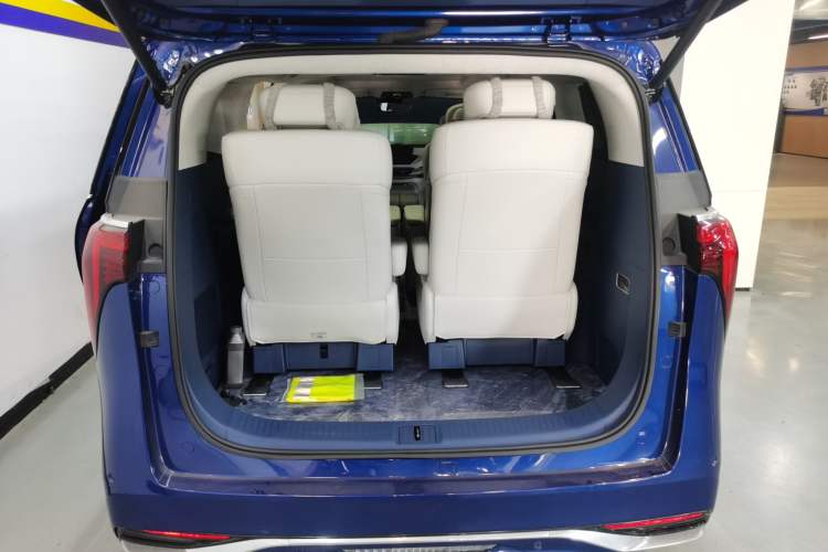 Used Buick Century 2023 2.0T Six-Seater Yinshi Edition Trunk