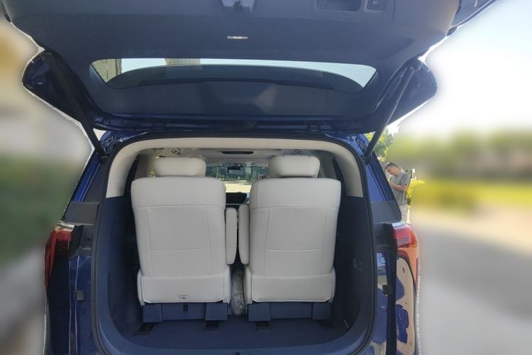 Used Buick Century 2023 2.0T Six-Seater Yinshi Edition Trunk