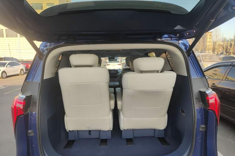 Used Buick Century 2023 2.0T Six-Seater Yinshi Edition Trunk