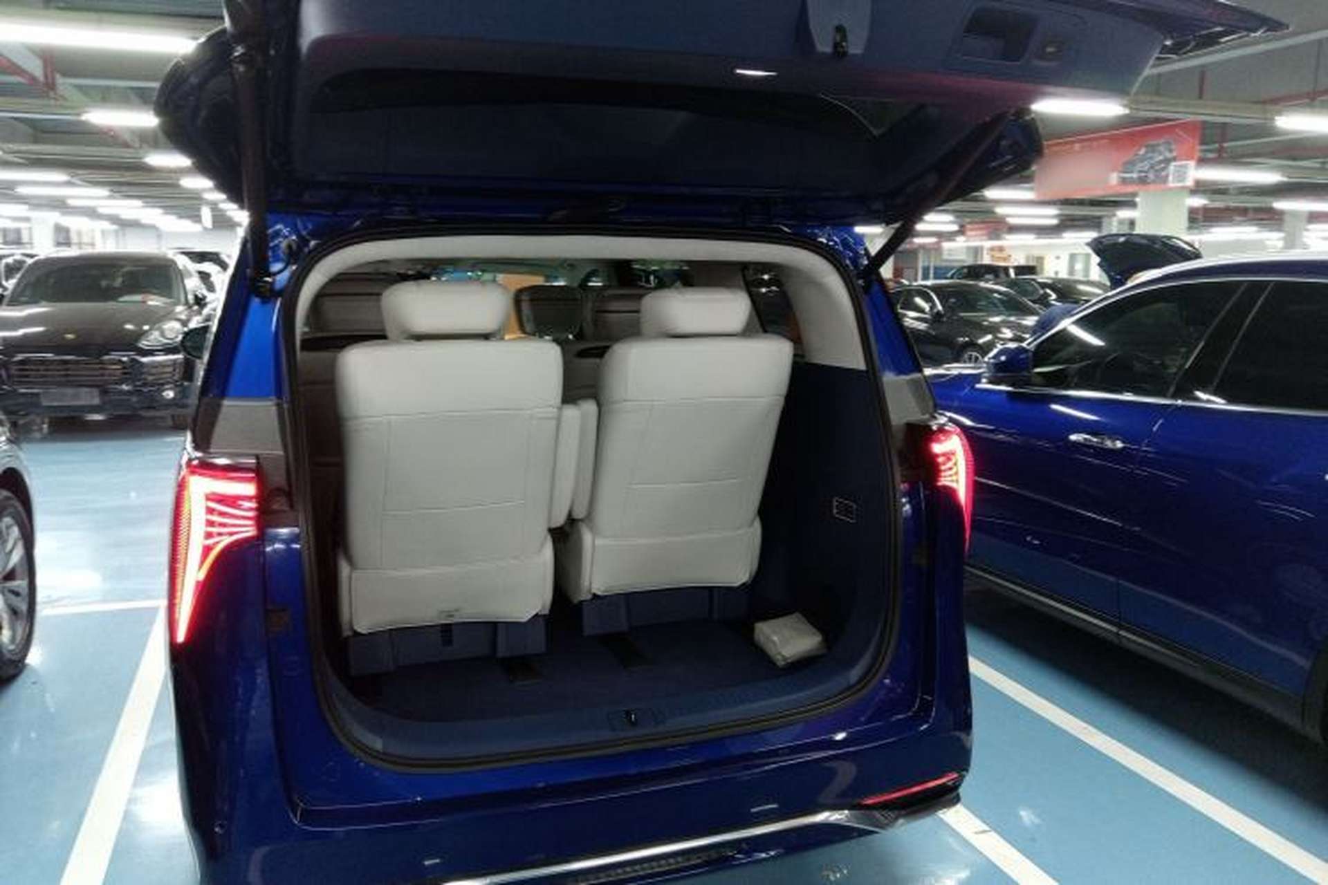 Used Buick Century 2023 2.0T Six-Seater Yinshi Edition Trunk