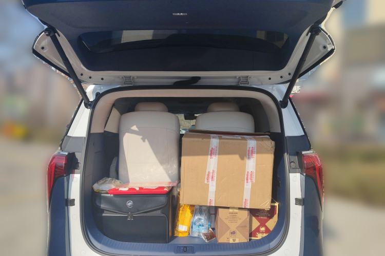Used Buick Century 2023 2.0T Six-Seater Yinshi Edition Trunk