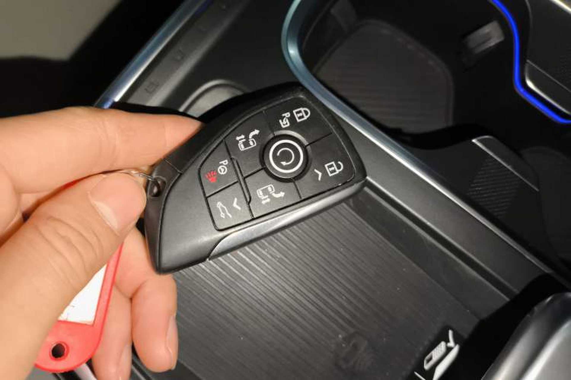 Used Buick Century 2023 2.0T Six-Seater Yinshi Edition Vehicle Key