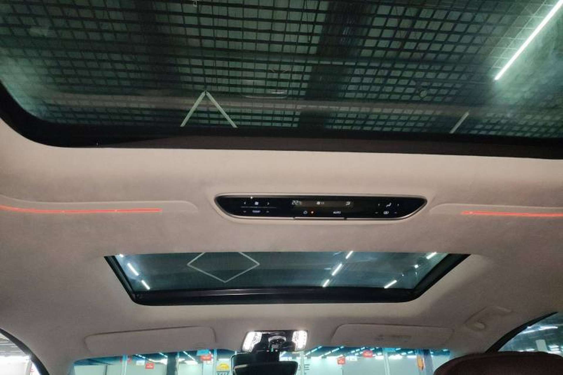 Used Buick Century 2023 2.0T Six-Seater Yinshi Edition Headliner
