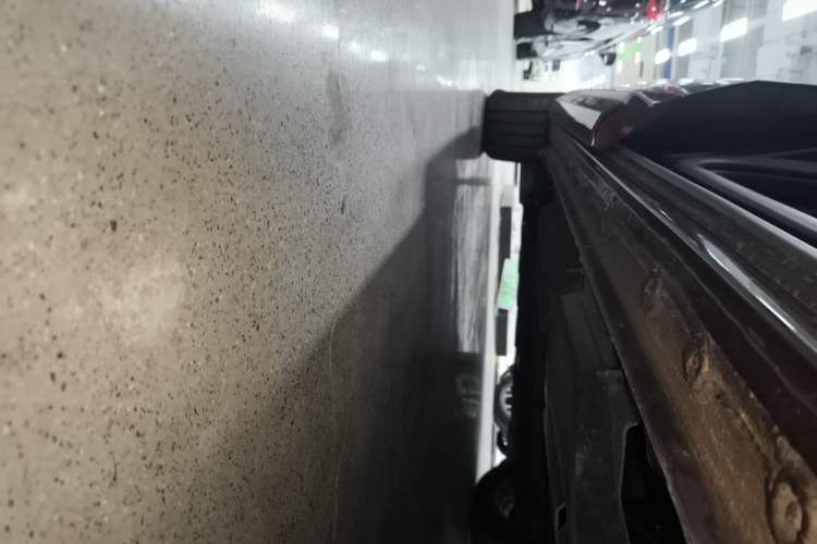 Used Buick Century 2023 2.0T Seven-Seater Deluxe Edition Left Side Sill