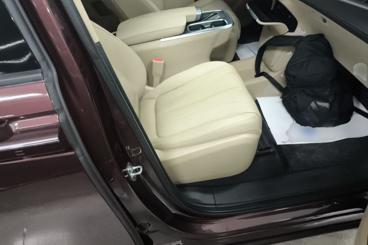 Used Buick Century 2023 2.0T Seven-Seater Deluxe Edition Right Front Seat