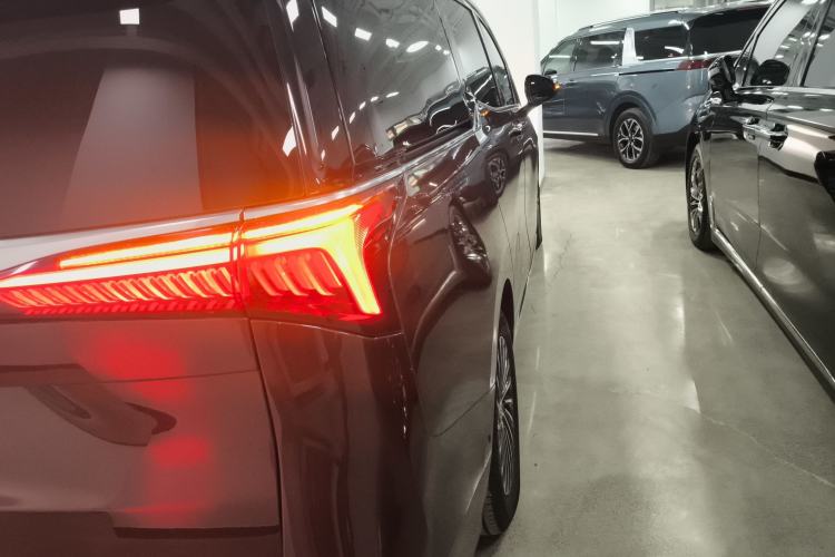 Used Buick Century 2023 2.0T Seven-Seater Deluxe Edition Right Rear Taillight