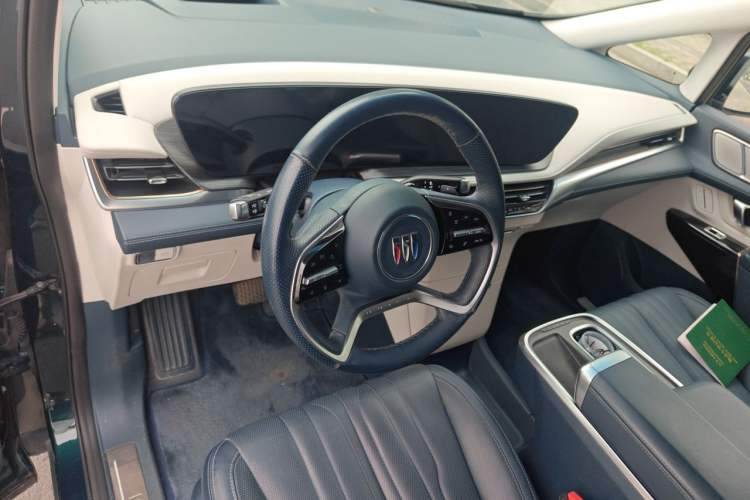 Used Buick Century 2023 2.0T Four-Seat Private Edition Center Console
