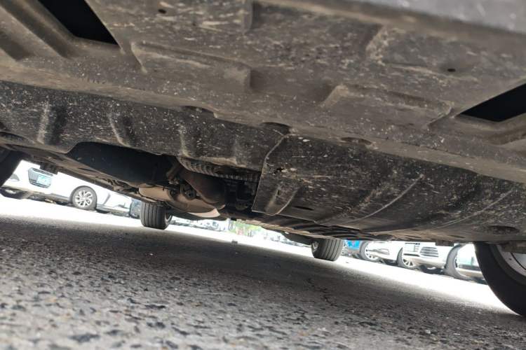 Used Buick Century 2023 2.0T Six-Seater Yinshi Edition Chassis Front