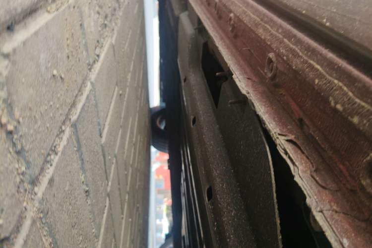 Used Buick Century 2023 2.0T Seven-Seater Yinshi Edition Chassis Rear Left